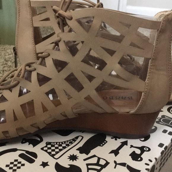 Tan low platform/wedge heel - Picture 3 of 4